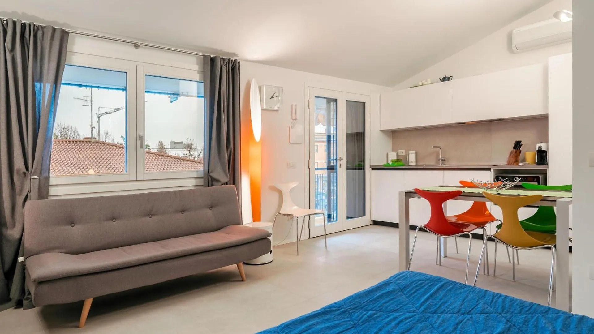 Casa Lugana 20 - Monolocale Con Piscina Fronte Lago Sirmione Apartment